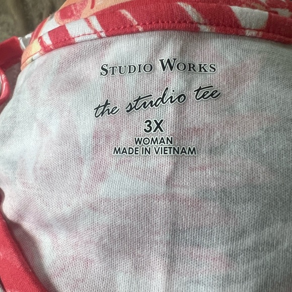 Women's Studio Works tee size 3x - Picture 3 of 3